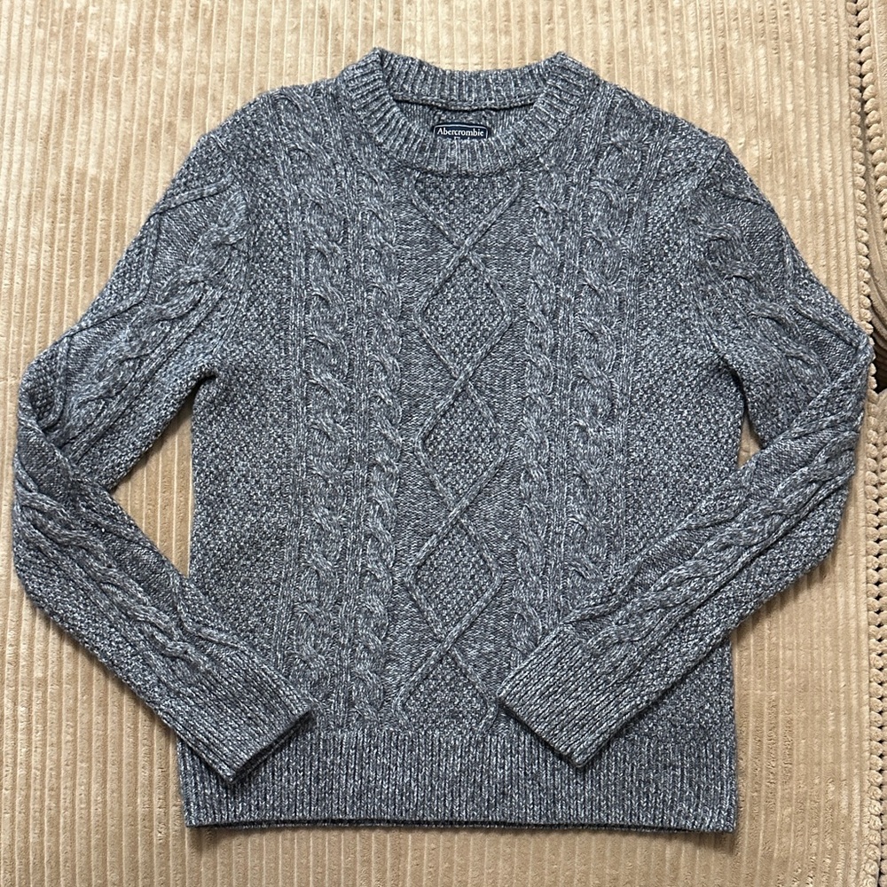 Abercrombie & Fitch Charcoal Cable Knit Crewneck Sweater small